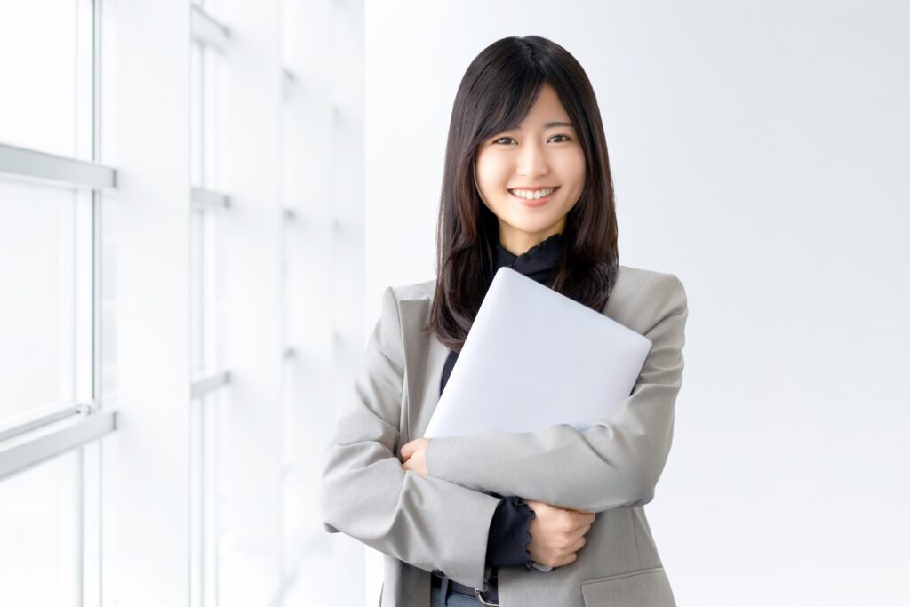 仕事・学習用・ご家庭用など、目的に合ったパソコンのスペックや購入先のご相談から、すぐに使える状態にしてお渡しする「購入代行サービス」が大人気!